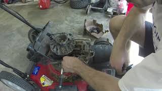 Briggs and Stratton quantum engine convert auto choke to primer bulb [upl. by Yror]