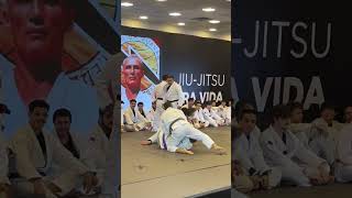 Malvino Salvador raspa e finaliza no JiuJitsu em festa da Gracie Kore no Rio [upl. by Anialahs359]