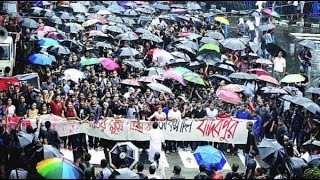 হোক কলরববৃষ্টি ভেজা সেই মিছিল  Hok Kolorob  Student Protest rally 2014 [upl. by Qulllon185]