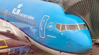 Amsterdam to Bordeaux KLM BUSINESS CLASS Business Lounge tour [upl. by Ebanreb]