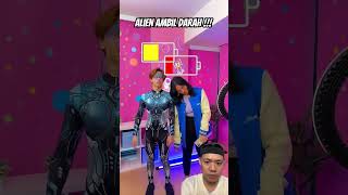 Alien ambil darah fortnite aliennation gaming alien alieninvasion funny marvel [upl. by Yrrem]