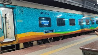 22706 Jammu Tawi Tirupati Secundrabad Humsafar Express Arrival At Renigunta Junction indianrailways [upl. by Burbank]