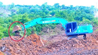 Excellent Action Excavators skillfully excavate dams to widen roads [upl. by Stiegler]