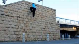 Tecnica de escalar muros Parkour [upl. by Nivlac]