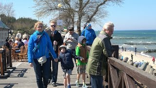 Tłumy w Mielnie i mieleńskiej plaży Święta Wielkanocne nad morzem [upl. by Llevram136]