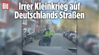 Radfahrerin lässt Autofahrer nicht vorbei – heftiger Streit bricht aus [upl. by Ruder]