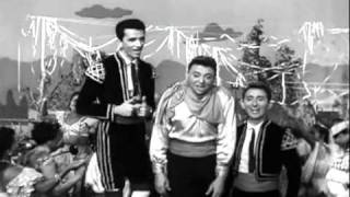 1959  Trio Irakitan  Touradas em Madri Marcha de Carnaval de 1938 [upl. by Eyar]