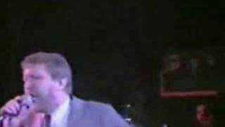 a rare look at Harry nilsson singing LIVE at Beatlefest 84 [upl. by Nomra]