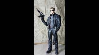 quot T  850 quot  Terminator 3  McFarlane  Action Figur [upl. by Alakcim341]