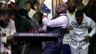 🤯🔥 Mark Moore Jr PREACHING INTO PRAISE BREAK  COGIC AIM 2024 [upl. by Matta]