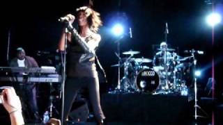 Brandy  Afrodisiac en live au Bataclan Paris [upl. by Tirrell]