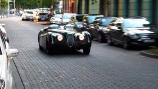 Jaguar XK120 OTS CLASSIC RACER HUGE ENGINE SOUNDS  City Centre Düsseldorf [upl. by Mccall]