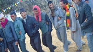 Bajhang jilla thalara gau palika ward no 9 phakali ma gadi pugda khusiyali ma kheliyeko deuda [upl. by Nallac]