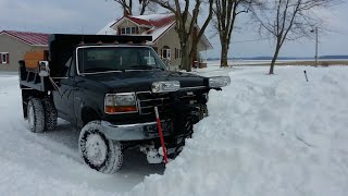 1995 F350 Dump Truck Plowing snow with Western Ultramount VBlade  Classic Beauty [upl. by Marys964]