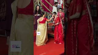 Rani Mukerji Stops Sherlyn Chopra from Touching Her Feet infront of Durga Ma❤️shorts viralshort [upl. by Raymond404]