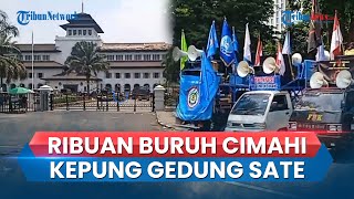 Ribuan Buruh di Bandung Turun ke Jalan Menuju Gedung Sate Tuntut Kenaikan UMK Nyaris 15 Persen [upl. by Dedrick]