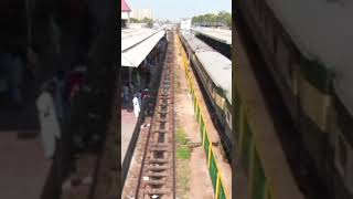 Karachi Streets  Karachi Cantt Railway Station Overview  karachi railway station  pakistanrailway [upl. by Gnov]