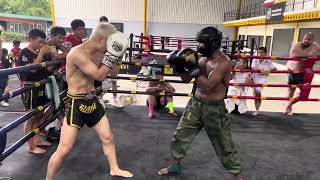 Buakaw Boxing Sparring With Kota Miura ALMOST KNOCK HIM OUT FUNNY [upl. by Harriman]