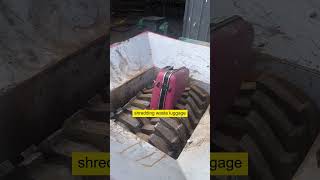 shredding luggage car metal bucket shreddermachine metalshredder twinshaftshreddermachine [upl. by Nivets]