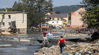 Wsparcie finansowe dla powodzian Zasady przyznawania dotacji do 200 tys zł [upl. by Burn]