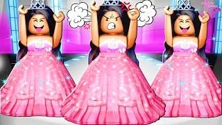 TROLAGEM ENGRAÇADA NO FASHION FAMOUS Roblox Copying Outfits [upl. by Mcneely]