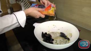 VIDEO RICETTA  Polenta con filetti di merluzzo e cozze [upl. by Robins803]