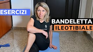 BANDELETTA Ileotibiale  ESERCIZI per il problema del GINOCCHIO del corridore [upl. by Bashuk962]