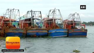 ताज़ा ख़बर  लक्षद्वीप पहुंचा तूफान ओखी II Kerala Ockchi heads to Lakshadweep [upl. by Elletsyrk]