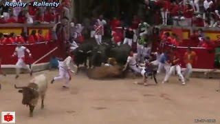 Pamplona San Fermin 2016 Ottavo 8° Encierro Tori Miura  Rallenty momenti pericolosi [upl. by Grory]