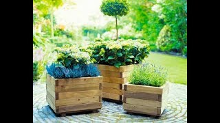 TUTO Jardinière en palette gratuit [upl. by Laenaj751]