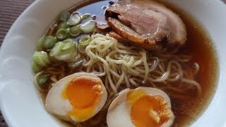 Kuchnia japońskajak zrobić shoyu ramen [upl. by Eyanaj]