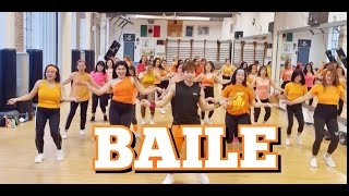 BAILE  Zumba  Dance Fitness  Workout Dance  Rochelle ft Clock 9 [upl. by Anaehr420]