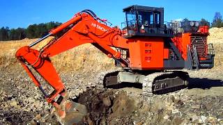 Hitachi EX19006 Top Loading Caterpillar 785Bs [upl. by Adyeren]