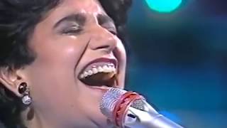 Mia Martini  Gli uomini non cambiano Sanremo 1992 Live [upl. by Anaderol514]