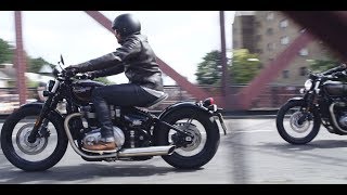 Bonneville Bobber  Bonneville Bobber Black [upl. by Alohcin]