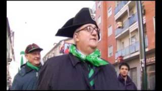 Borghezio cacciato da livorno scontri antifascisti [upl. by Neeruan]