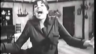 LIZA MINNELLI in rare perk singing quotDingaling I Feel SO ChRiStMaSeYquot [upl. by Haag]