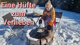 Rinderhüfte im Zwiebellook aus gusseiserner Pfanne überm Lagerfeuer [upl. by Vivianna]