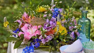 make your own summer flower wreath [upl. by Devlin]