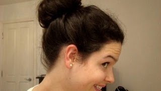 Comment faire un sock bun coiffure et accessoire [upl. by Teragram542]