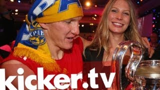 Große Gefühle auf dem BayernBankett   kickertv [upl. by Rumpf463]