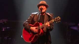 Paul Carrack  The Living YearsWhen you walk in the room  Heerlen 08 okt 2013 [upl. by Caldeira637]