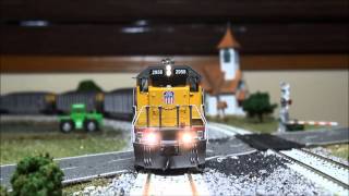 Review Intermountain UP SD402 ex CNW [upl. by Naveb]