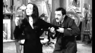 YouTube La famiglia Addams il bacio [upl. by Andras]