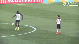 Concours de skills entre Valbuena et Pogba à lentraînement [upl. by Tedie]