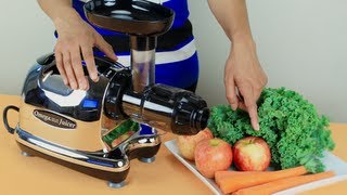 Omega J8006 Juicer Review  Omega J8006 Nutrition Center Review [upl. by Raquel]