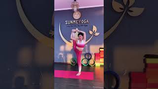 Pose beautiful yoga 🥰sports love trending [upl. by Agneta]