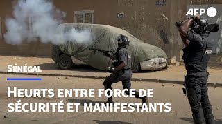 Sénégal  affrontements entre manifestants et forces de sécurité à Dakar  AFP Images [upl. by Eiram]