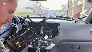 Instalación pantalla Kia Río 1517 DERICAR [upl. by Rao674]