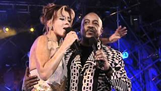 Tonight I Celebrate My Love Live  Peabo Bryson amp Rachel Viña del Mar 2001 [upl. by Htebazie]